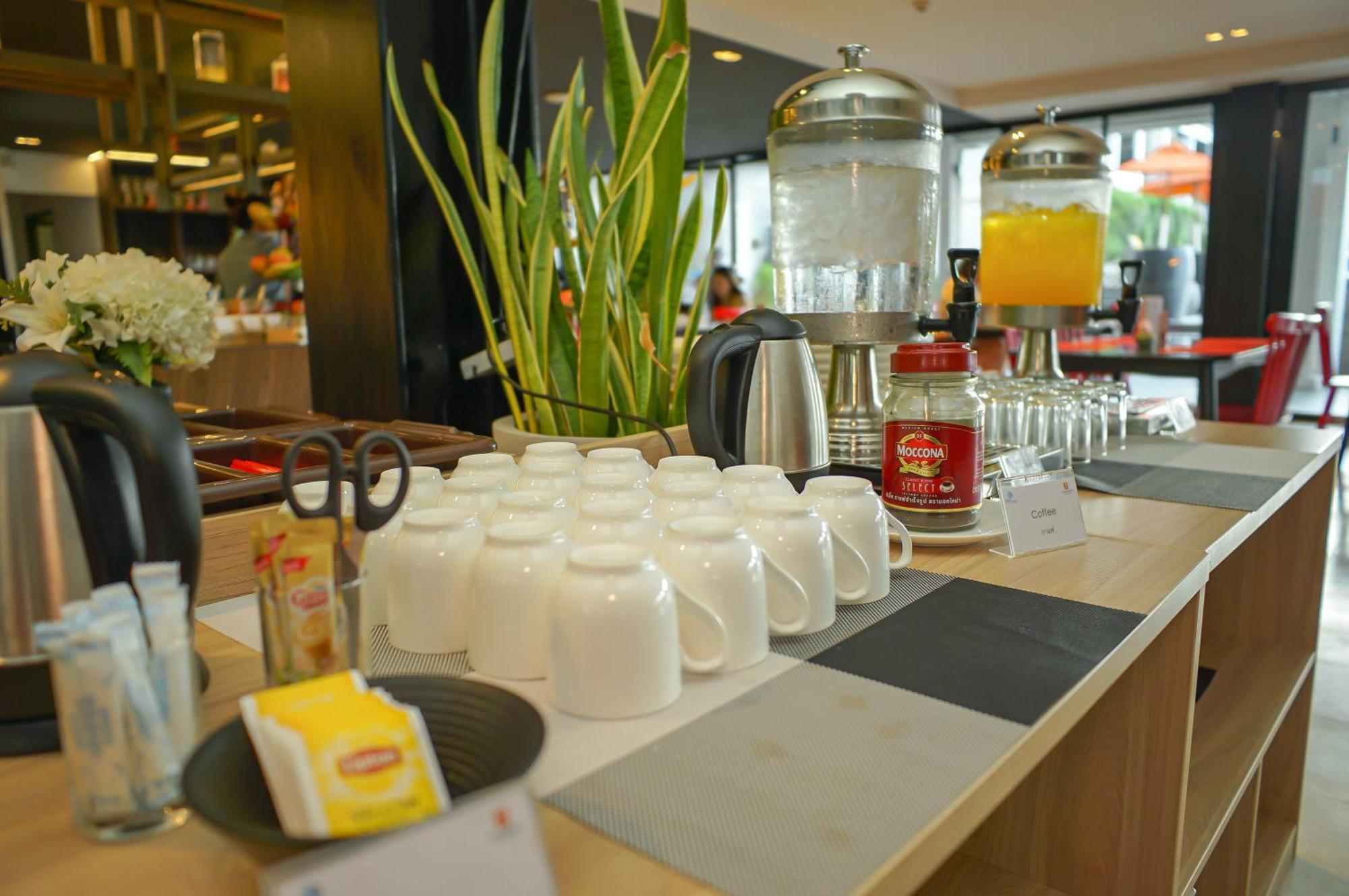 Moji Don Mueang Airport Hotel - Бангкок Экстерьер фото